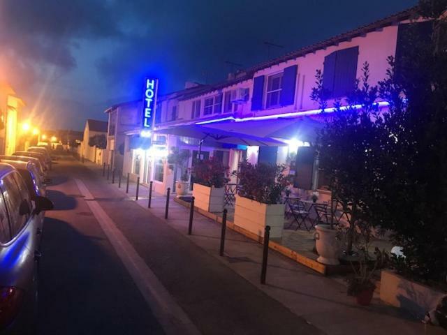 Le Castelet Hotel Saintes-Maries-de-la-Mer Exterior foto